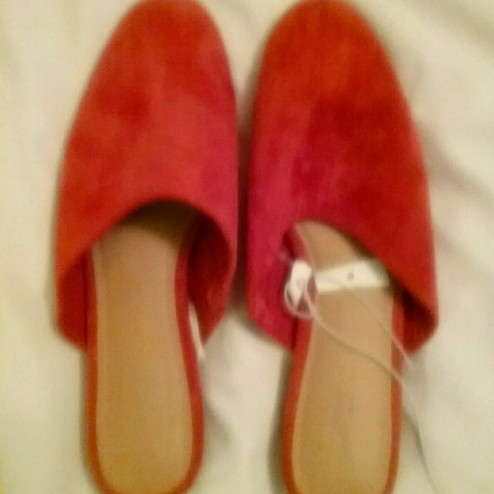 Universal Thread Flats/ Slides/ Mules